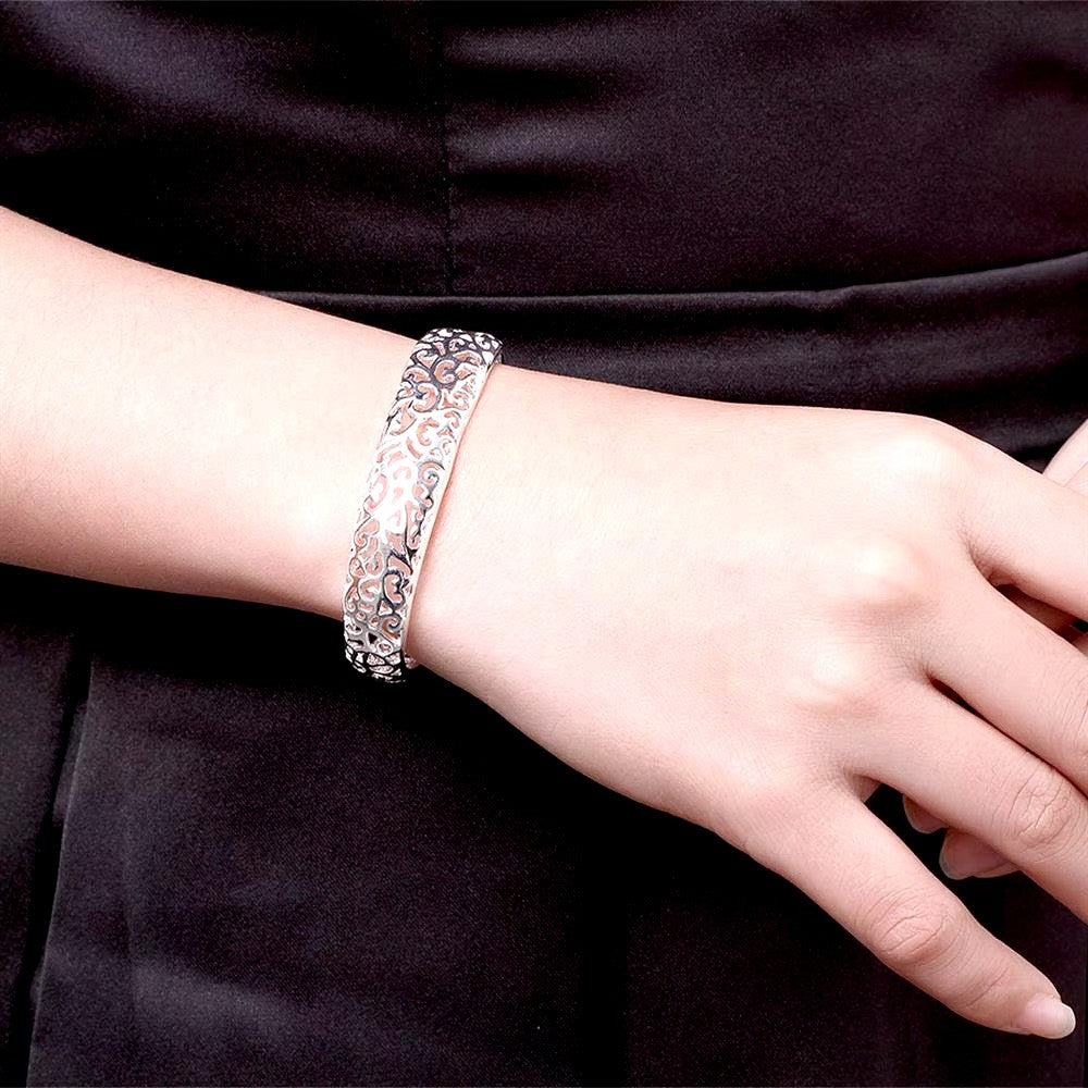 Bracelet jonc arabesques ajourées, bijou plaqué argent