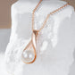 Collier pendentif perle nacrée, chaîne forçat, bijou en acrylique et en plaqué or rose