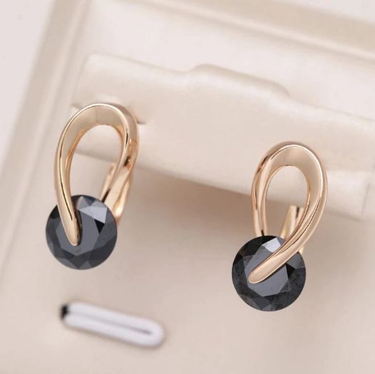 Boucles d'oreilles Courbe élégante & zircon noir, bijou en alliage plaqué or 585 (14 carats) et en zircons naturels